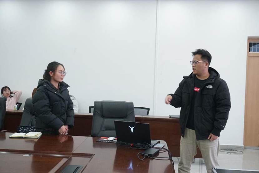 9d066e28eb98f7ef6aa264d26d1c995f