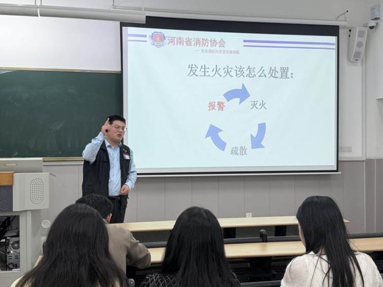 6110a5dcfcd940d22d9b25195d2d045e