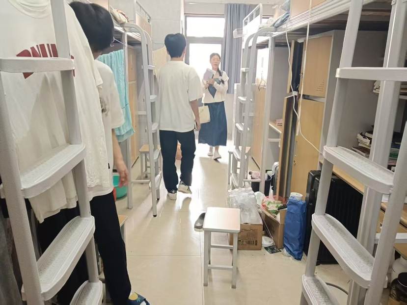 生物工程学院顺利开展辅导员走访宿舍活动