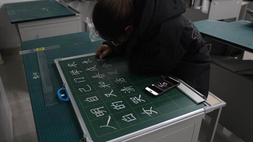 0d55e89cdee5446e96f1e13a81a6e3f4