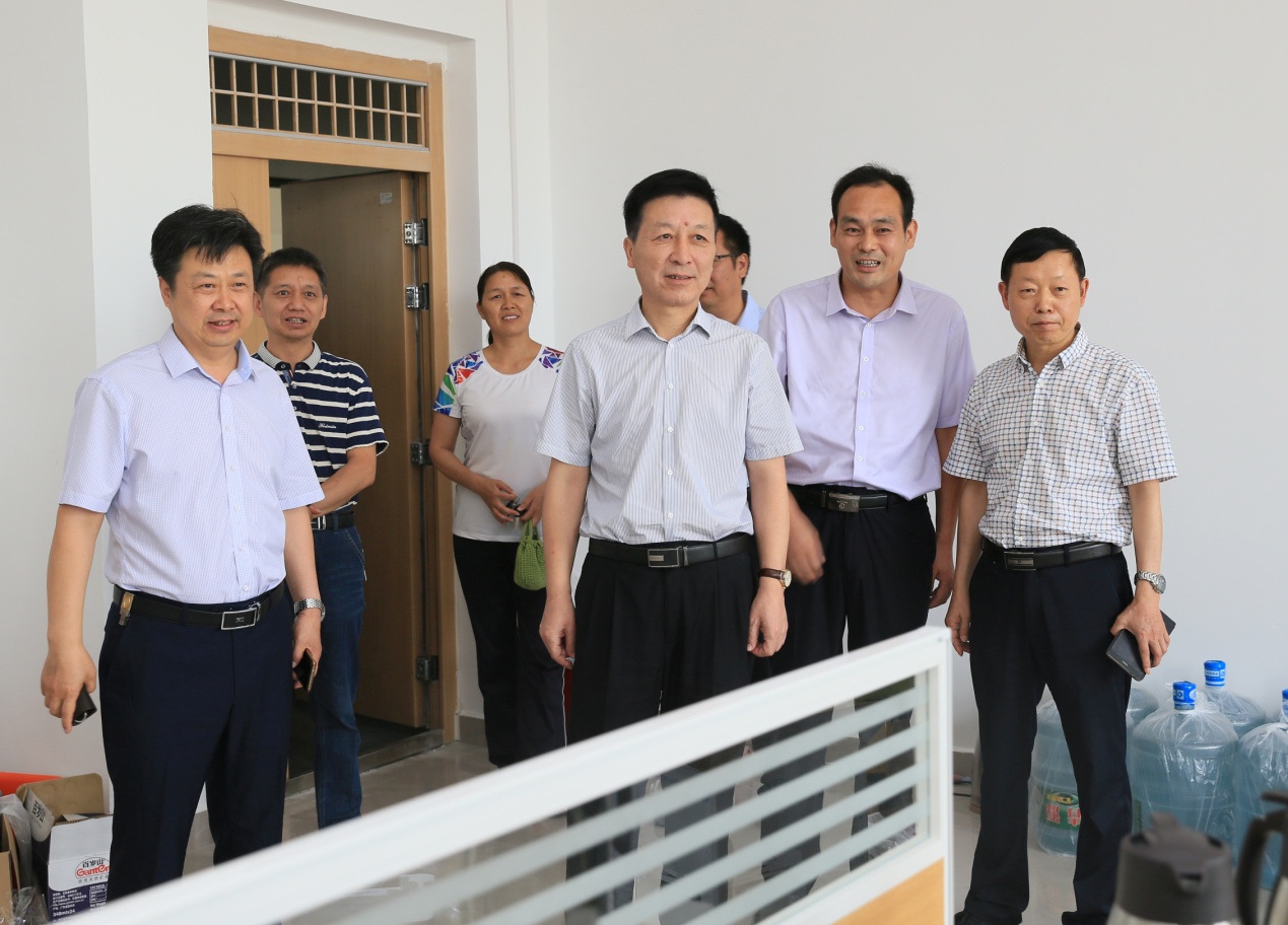 校党委书记周志远一行检查指导我院新学期开学准备工作