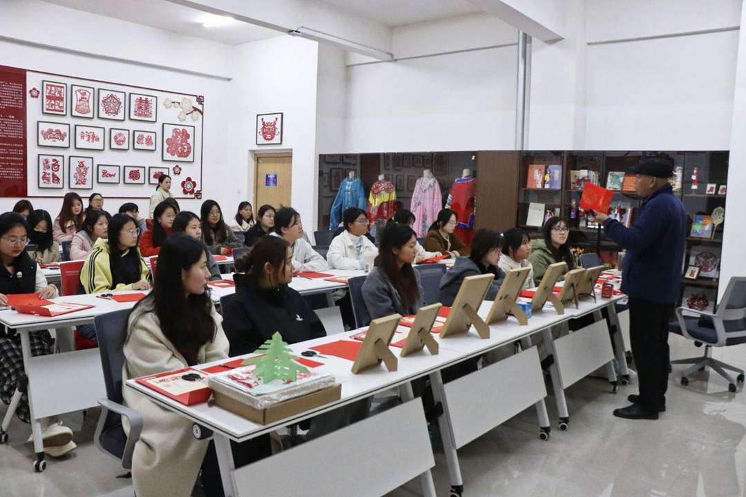 图示, 示意图 中度可信度描述已自动生成:ver1