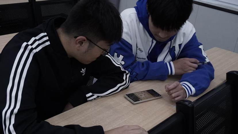 aef98853ba8f82341f94f15e13aaa749